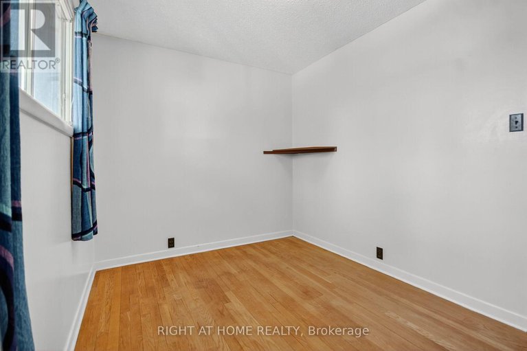 28954336/6-higwood-drive/borden-farmstewart-farmcarleton-heightsparkwood-hills/ottawa/ontario/K2E5K7_21