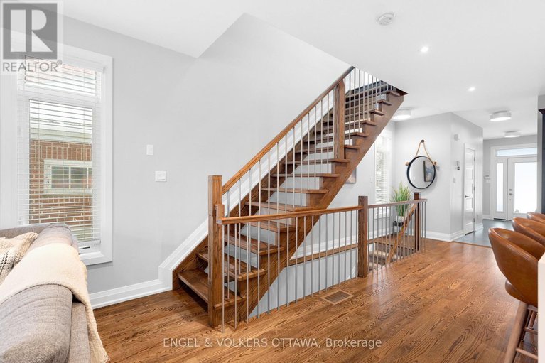 29270052/327-duncairn-avenue/westborohampton-park/ottawa/ontario/K1Z7H1_16