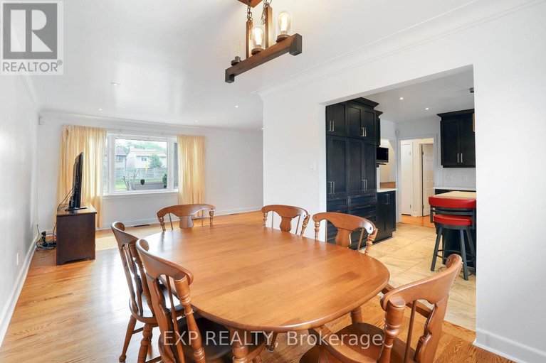 28625166/1382-fisher-avenue/city-viewskylinefisher-heightsparkwood-hills/ottawa/ontario/K2C1X1_9