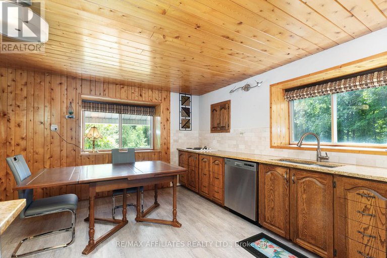 28517166/1655-old-perth-road/mississippi-mills-ramsay-twp/mississippi-mills/ontario/K0A1A0_12