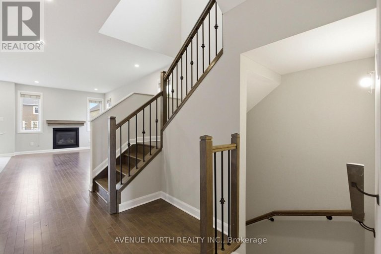 29619271/94-gardenpost-terrace/avalon-west/ottawa/ontario/K4A5H2_5