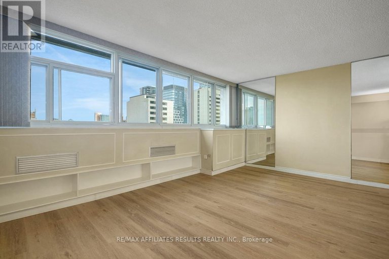 28770860/1103-500-laurier-avenue-w/ottawa-centre/ottawa/ontario/K1R5E1_13