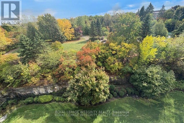 29131274/704-136-darlington-private/hunt-clubwestern-community/ottawa/ontario/K1V0X6_29