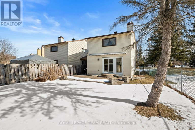 29528720/7942-decarie-drive/orleans-wood/ottawa/ontario/K1C2K3_29