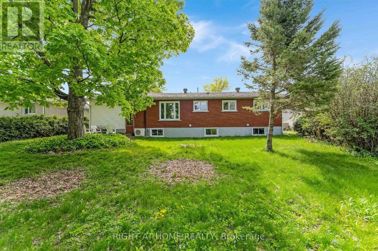 28318224/1770-chene-street/town-of-rockland/clarence-rockland/ontario/K4K1L4_26