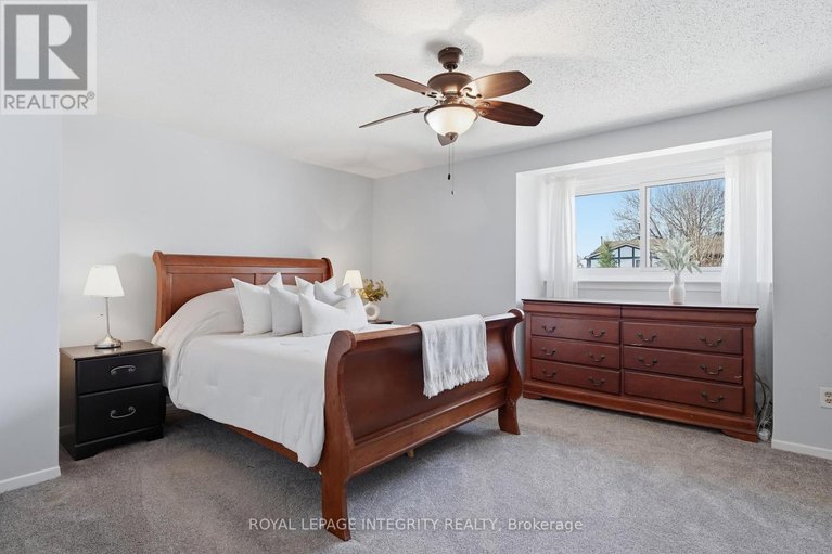 29649583/776-vinette-crescent/chatelaine-village/ottawa/ontario/K1E1W9_16