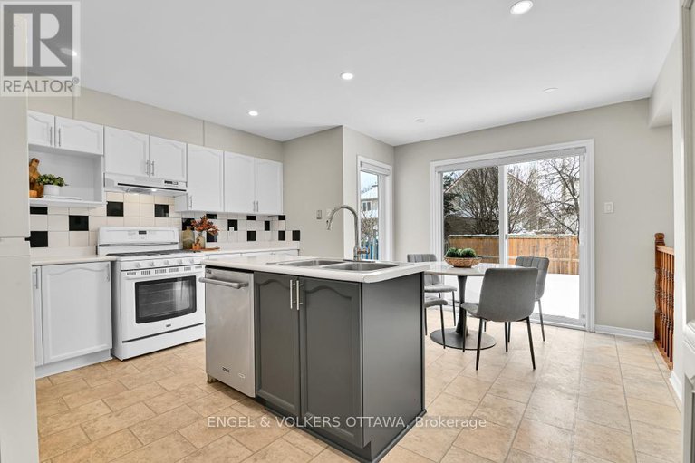 29360554/123-longshire-circle/longfields/ottawa/ontario/K2J4L1_7