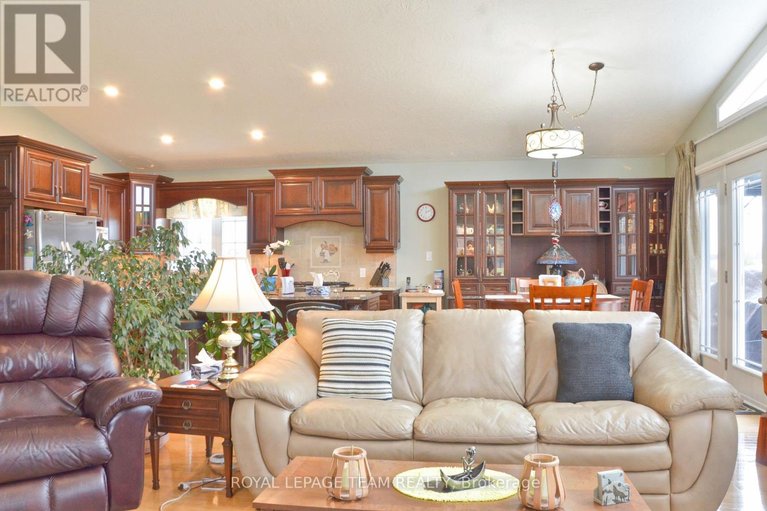 29617818/11708-breezewood-avenue-s/south-dundas-matilda-twp/south-dundas/ontario/K0C1X0_6