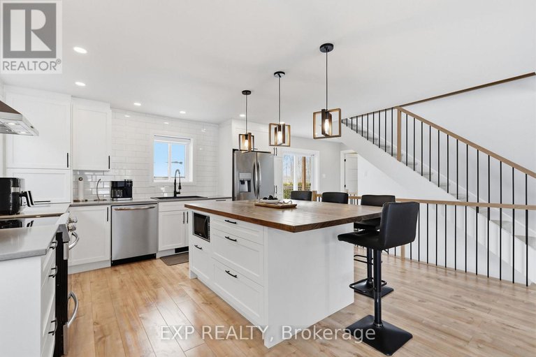 29381359/850-chapman-street/town-of-rockland/clarence-rockland/ontario/K4K1E6_10