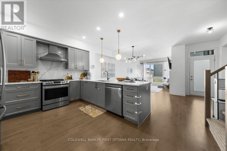 28984522/54-bergschrund-walk/mer-bleuebradley-estatesanderson-park/ottawa/ontario/K1W0P9_8
