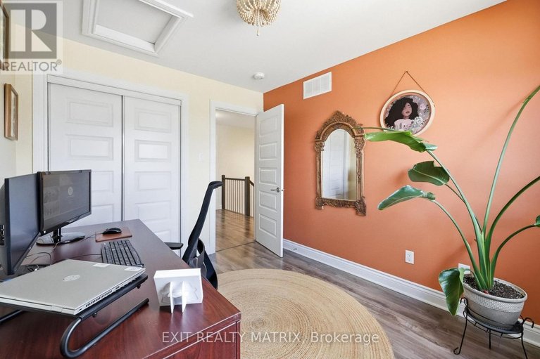 29646598/368-twilight-avenue/village-of-russell/russell/ontario/K4R0E6_25