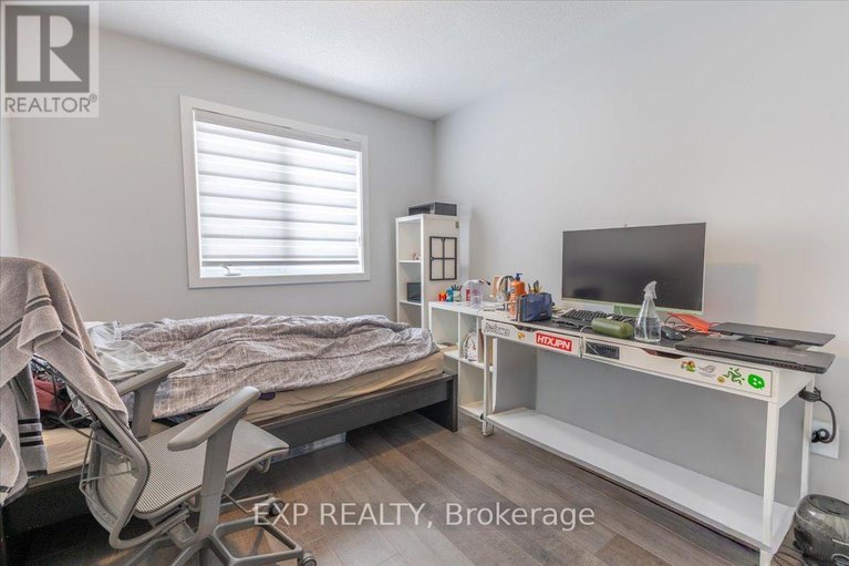 29581808/297-billrian-crescent/stittsville-north/ottawa/ontario/K2S3A6_17