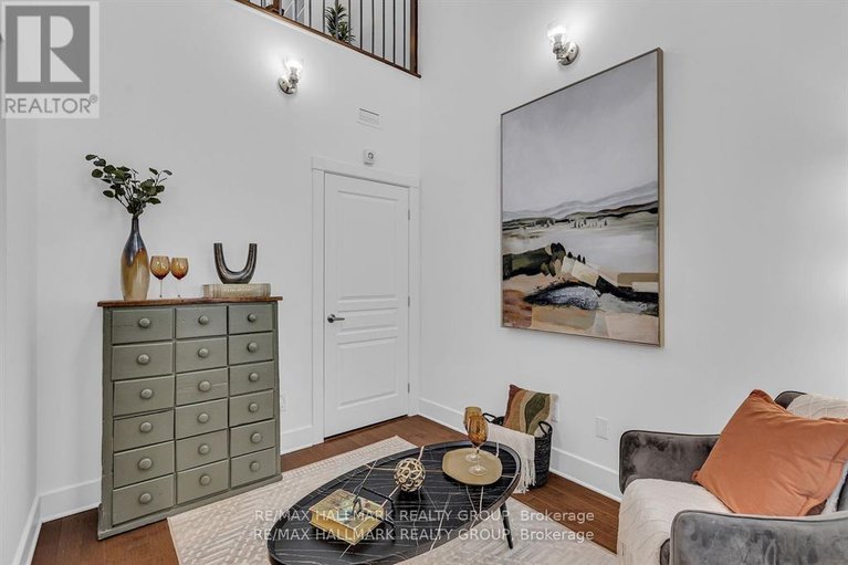 29413273/d-124-guigues-avenue/lower-townbyward-market/ottawa/ontario/K1N5H7_10