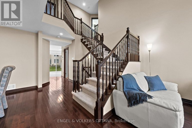 29677926/310-sarabella-street/avalon-east/ottawa/ontario/K4A0A3_16
