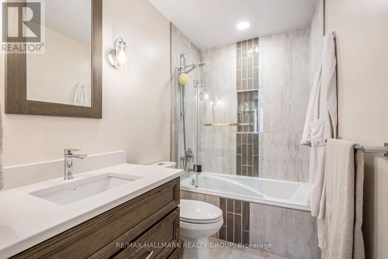 28466129/1340-georges-vanier-drive/cumberland-ridge/ottawa/ontario/K4C1R6_24