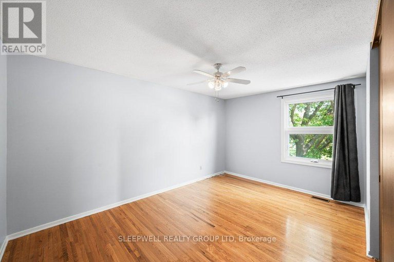 28669425/43-parkglen-drive/meadowlandsst-claire-gardens/ottawa/ontario/K2G3G7_32