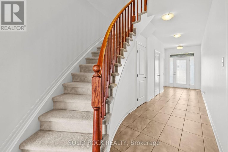 29003724/153-hawkshaw-crescent-e/cedargrovefraserdale/ottawa/ontario/K2J5P8_3