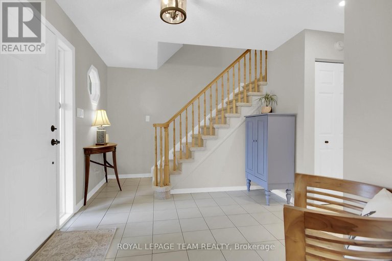 28495388/1571-stanleyfield-crescent/greely/ottawa/ontario/K4P1M7_5