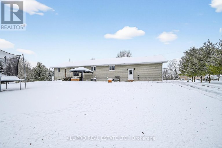 29232392/1264-lori-elizabeth-street/north-dundas-mountain-twp/north-dundas/ontario/K0C2K0_27