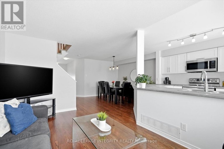 29413396/329-brigitta-street/emerald-meadowstrailwest/ottawa/ontario/K2S0H9_10