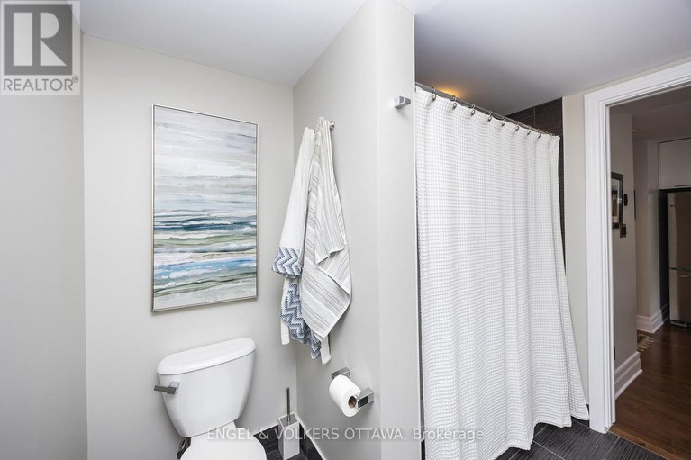 28625165/319-808-bronson-avenue/dows-lake/ottawa/ontario/K1S5A4_25