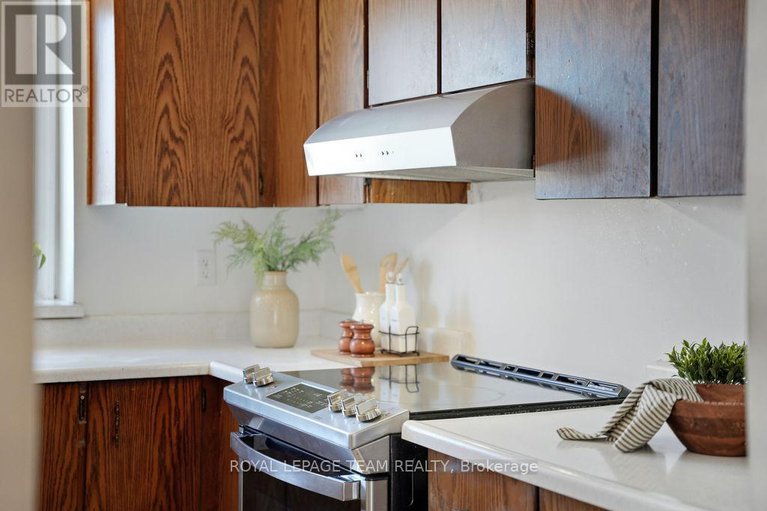 29399726/b-461-moodie-drive/arbeatha-park/ottawa/ontario/K2H8T7_8