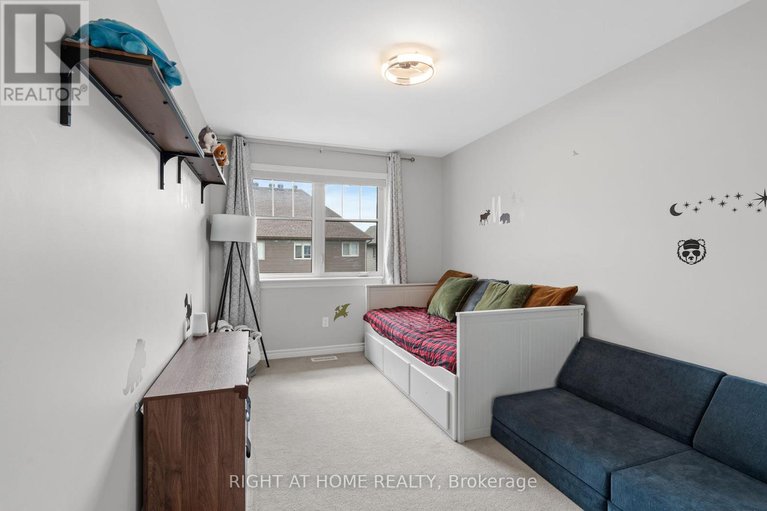28530019/5-merrill-street/stittsville-north/ottawa/ontario/K2S2M8_21