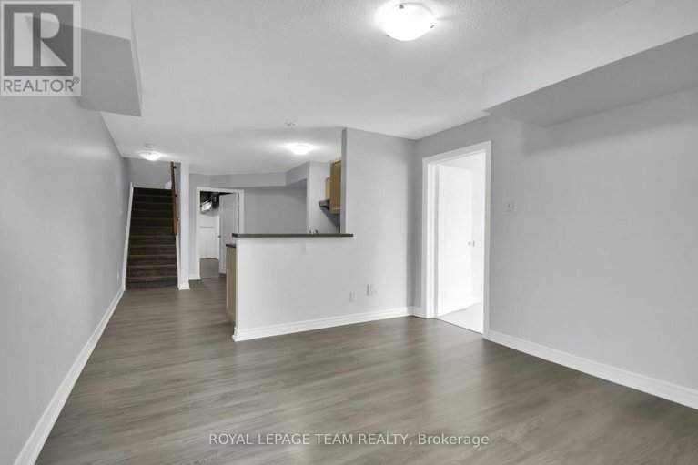 28848804/1024-northgraves-crescent/emerald-meadowstrailwest/ottawa/ontario/K2M0C8_32
