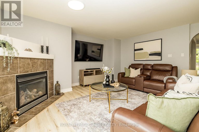 28449853/333-timbertrail-terrace/springridgeeast-village/ottawa/ontario/K4A5A6_17