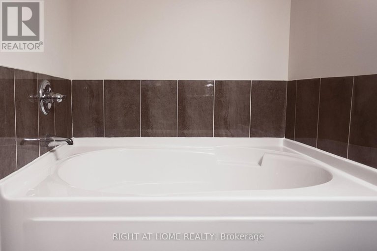 28423846/152-popplewell-crescent/cedargrovefraserdale/ottawa/ontario/K2J5P7_22