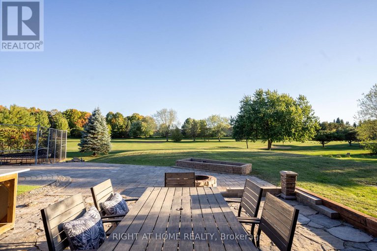 29001389/5-burnt-tree-court/cedar-hillorchard-estates/ottawa/ontario/K2R1B8_47