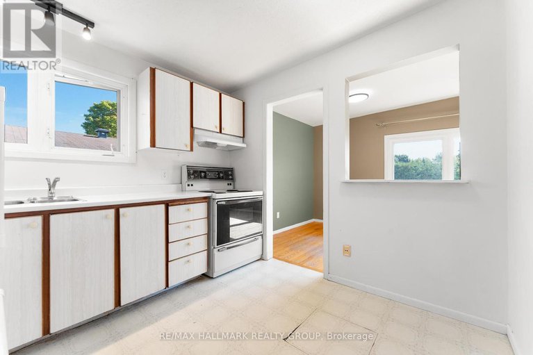 28943105/2437-tupper-avenue/hawthorne-meadows/ottawa/ontario/K1G1G6_10
