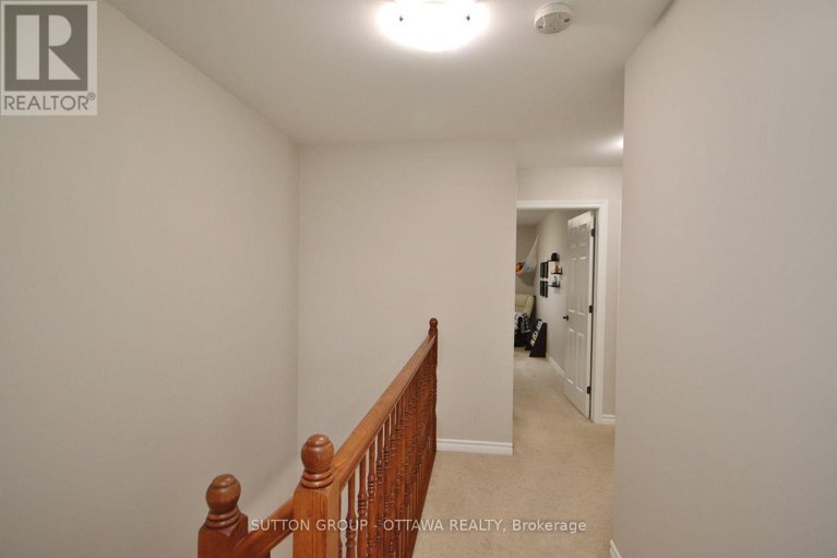 28983773/1267-shillington-avenue/carlington/ottawa/ontario/K1Z8A1_34