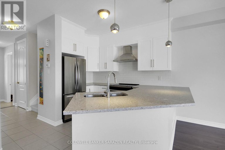 28401645/438-meadowbreeze-drive/emerald-meadowstrailwest/ottawa/ontario/K2M2T6_9