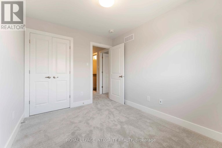 28638636/1182-cope-drive/stittsville-south/ottawa/ontario/K2S3C4_38