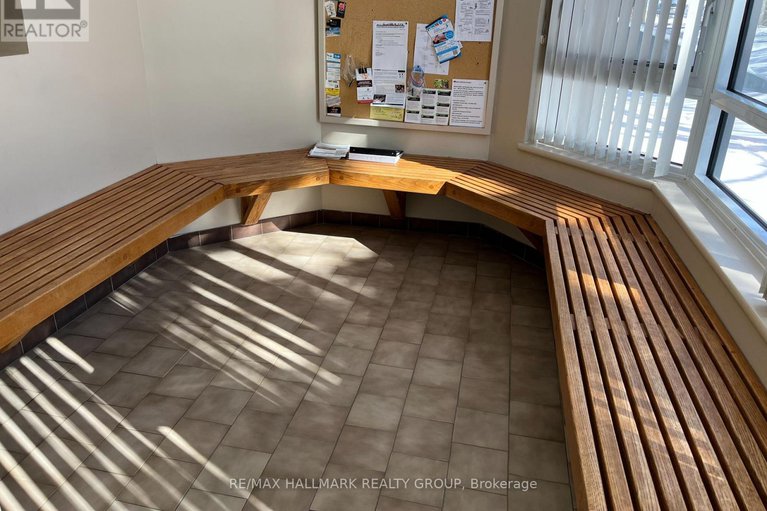 29411119/708-80-sandcastle-drive/leslie-park/ottawa/ontario/K2H9E7_21