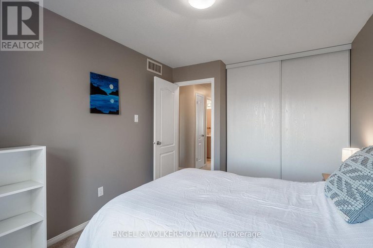 29049195/1031-capreol-street/avalon-east/ottawa/ontario/K4A4Z7_24