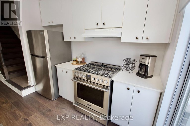 29268177/827-kiniw-private/cfb-rockcliffe-and-area/ottawa/ontario/K1K5A3_14