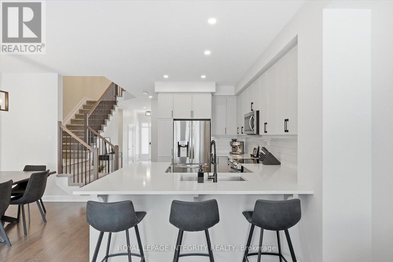 29413397/20-mandevilla-crescent/blossom-parkkemp-parkfindlay-creek/ottawa/ontario/K1T0Y3_6