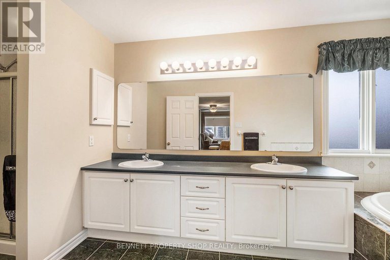 29111121/578-devonwood-circle/blossom-parkkemp-parkfindlay-creek/ottawa/ontario/K1T4E6_24