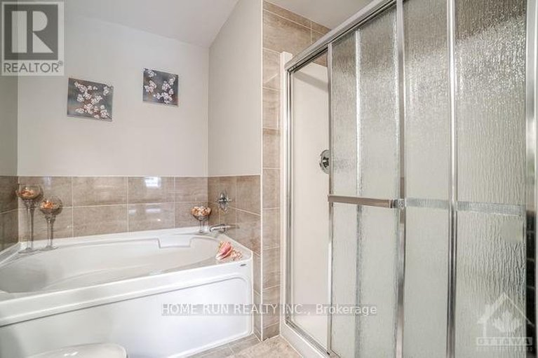 29464155/637-tennant-way/riverside-southgloucester-glen/ottawa/ontario/K4M0C7_13