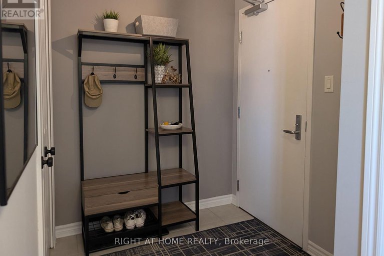 29403608/1804-70-landry-street/vanier/ottawa/ontario/K1L0A8_4