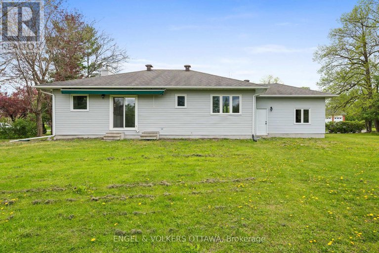 28332418/1375-trebla-way/greely/ottawa/ontario/K4P1E4_36