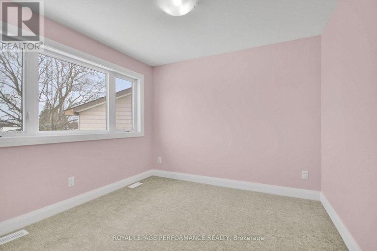 28549099/9-brydon-court/tanglewood/ottawa/ontario/K2G4A6_37