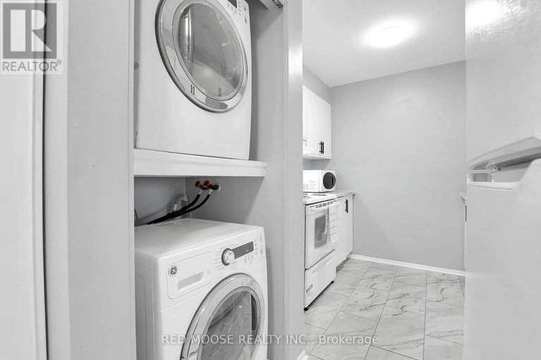 29220948/415-216-viewmount-drive/borden-farmstewart-farmcarleton-heightsparkwood-hills/ottawa/ontario/K2E7X4_19