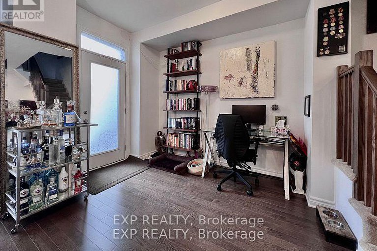 28505159/926-brian-good-avenue/riverside-southgloucester-glen/ottawa/ontario/K4M0N7_17