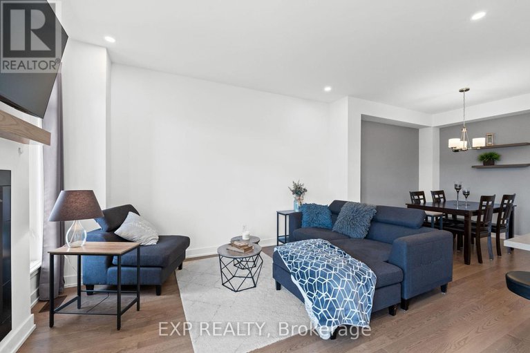 28297698/653-putney-crescent/stittsville-south/ottawa/ontario/K2S2N7_15