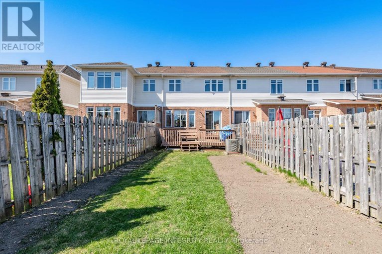 29667353/915-schooner-crescent/riverside-southgloucester-glen/ottawa/ontario/K1V1Y3_46