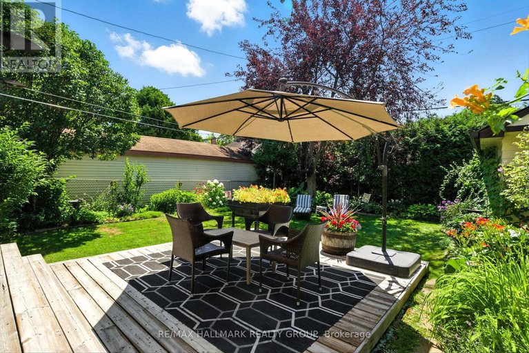 28649205/487-wolffdale-crescent/overbrookcastle-heights/ottawa/ontario/K1K1N6_27