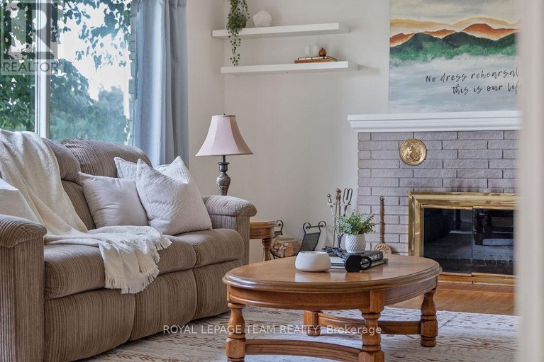 29581119/123-abbeyhill-drive/glencairnhazeldean/ottawa/ontario/K2L1H4_7